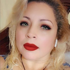 Meet your Posher, Pebbles